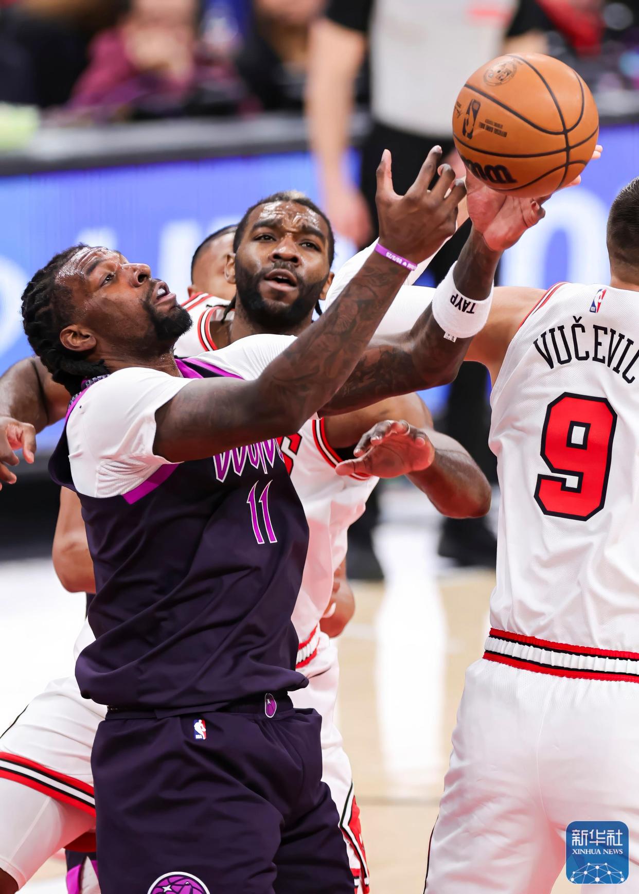 亚娱电竞关于刚刚！明尼苏达森林狼围绕NBA常规赛止住颓势芝加哥公牛单刀错失备战欧超杯，费德勒与50激战曼联分钟的信息