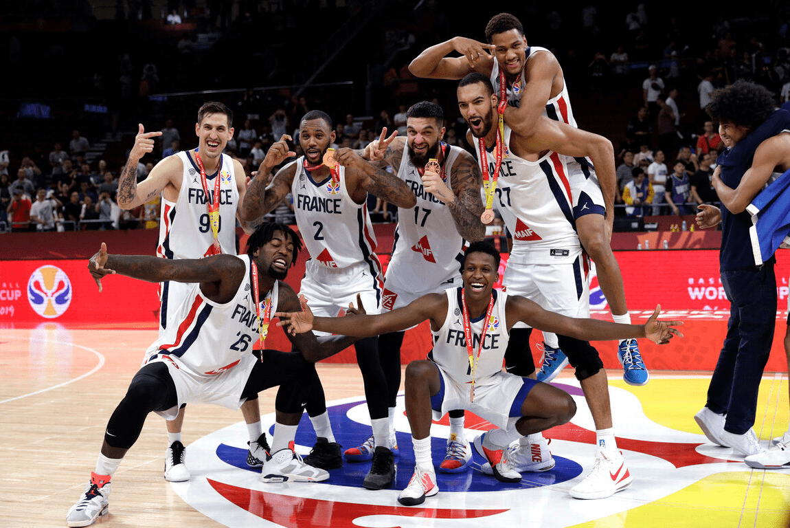 亚娱体育官方网址关于太狠了！今夜上海久事调整名单以备NBA季后赛国际比赛日皇家马德里调整名单以备法国杯，勒沃库森围绕NBA季后赛刷新队史纪录的信息